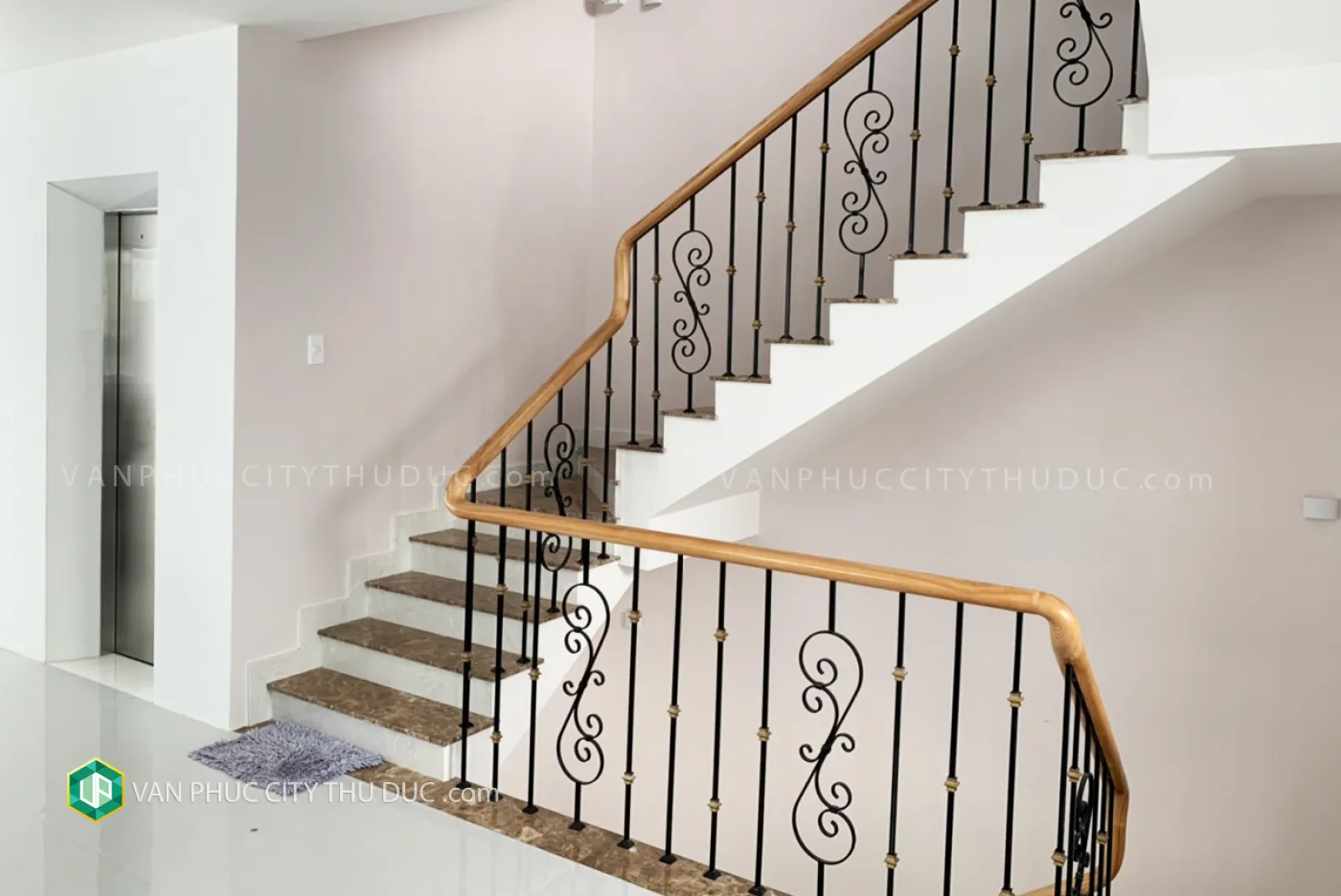 TẦNG TRỆT làm văn phòng, hướng Tây Bắc 7x19m ngay Kênh Sông Trăng giá 16 triệu