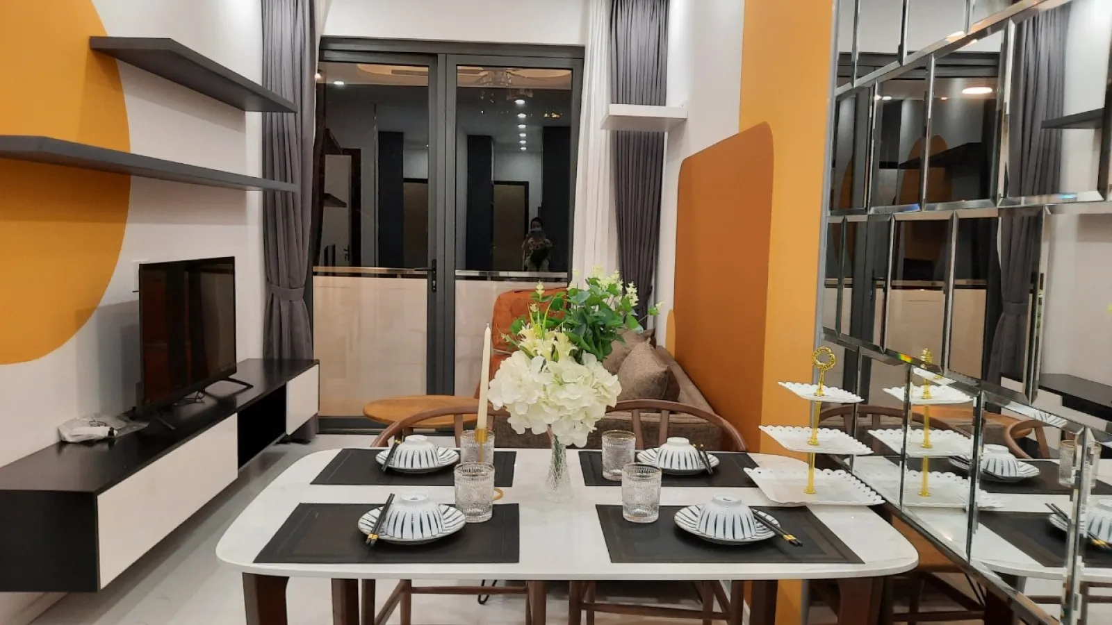 Tôi cho thuê căn hộ 2PN, Vạn Phúc City nội thất Cao Cấp cạnh bệnh viện Quốc Tế giá chỉ 12 triệu