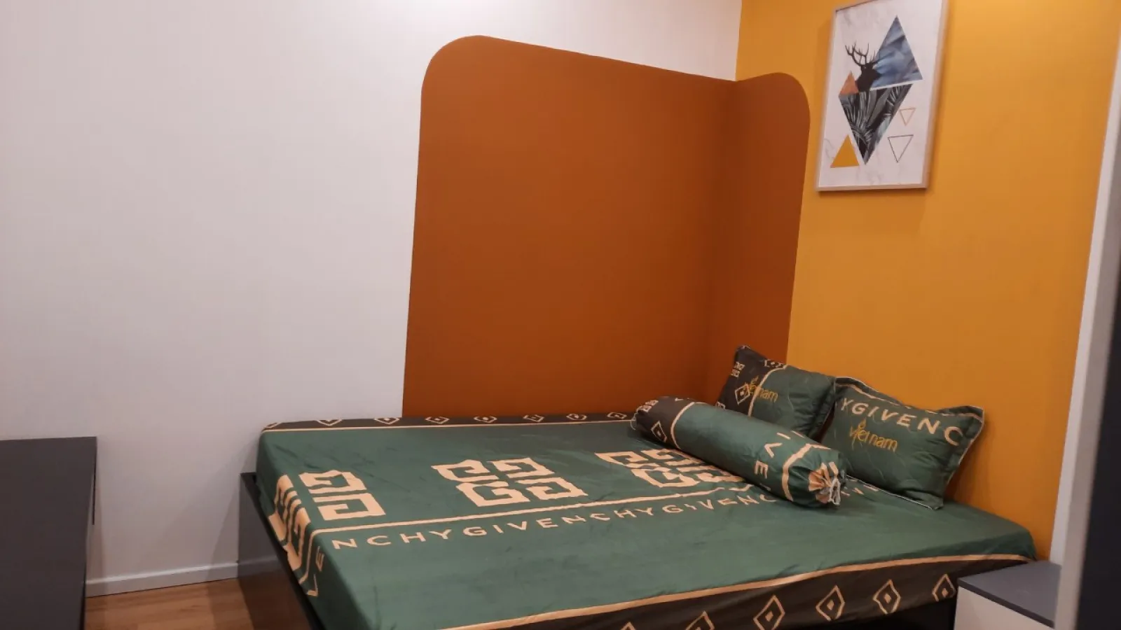 Tôi cho thuê căn hộ 2PN, Vạn Phúc City nội thất Cao Cấp cạnh bệnh viện Quốc Tế giá chỉ 12 triệu