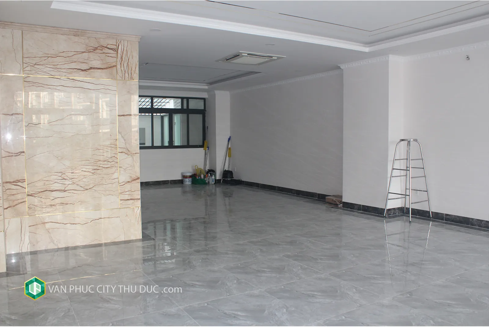 Cần cho thuê nhà hoàn thiện cơ bản hướng Tây Bắc 7x19m, full nội thất view công viên giá cực rẻ 61 triệu