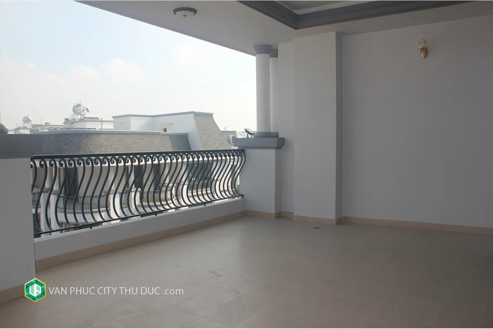 Cần cho thuê nhà hoàn thiện cơ bản hướng Tây Bắc 7x19m, full nội thất view công viên giá cực rẻ 61 triệu