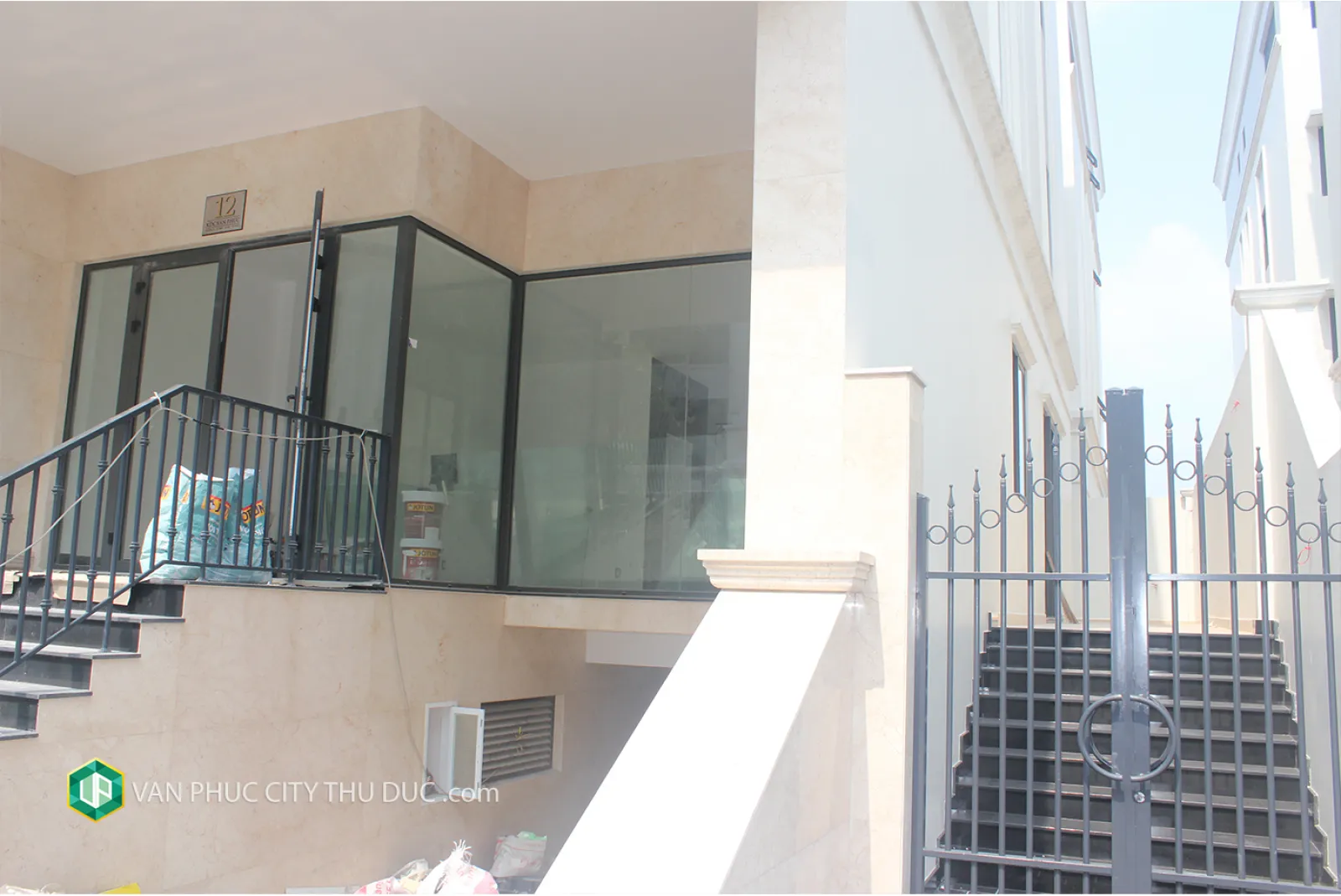 [CĂN HIẾM] Cho thuê nhà hoàn thiện, hẻm xen kẹt hướng Tây Nam 7x19m, full nội thất ngay kênh Sông Trăng giá chỉ 44 triệu