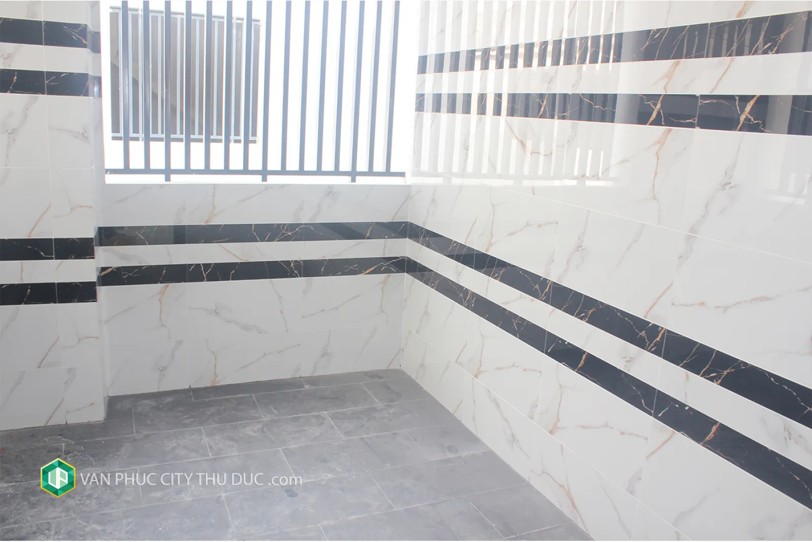 [CĂN HIẾM] Cho thuê nhà hoàn thiện, hẻm xen kẹt hướng Tây Nam 7x19m, full nội thất ngay kênh Sông Trăng giá chỉ 44 triệu