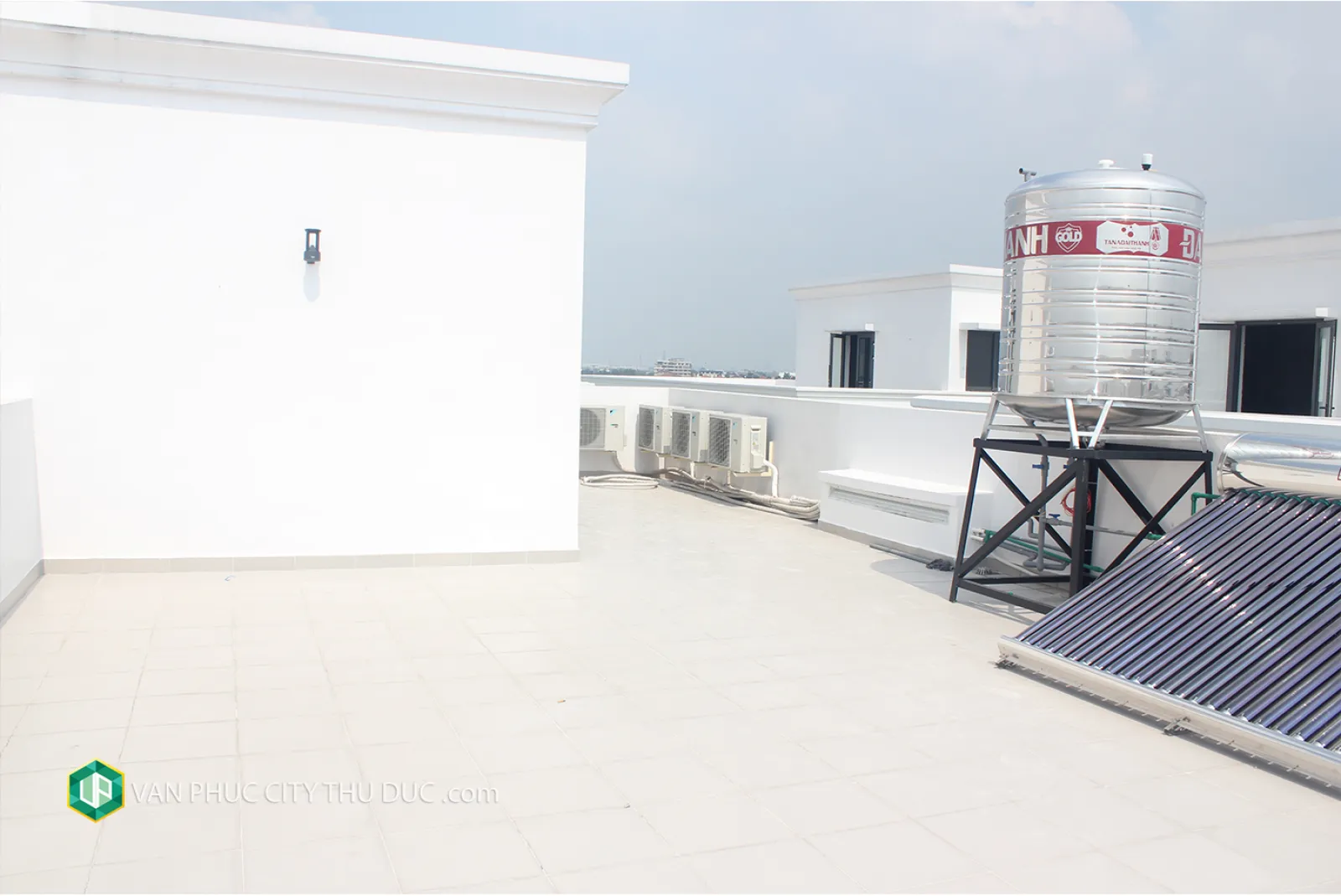 [CĂN HIẾM] Cho thuê nhà hoàn thiện, hẻm xen kẹt hướng Tây Nam 7x19m, full nội thất ngay kênh Sông Trăng giá chỉ 44 triệu