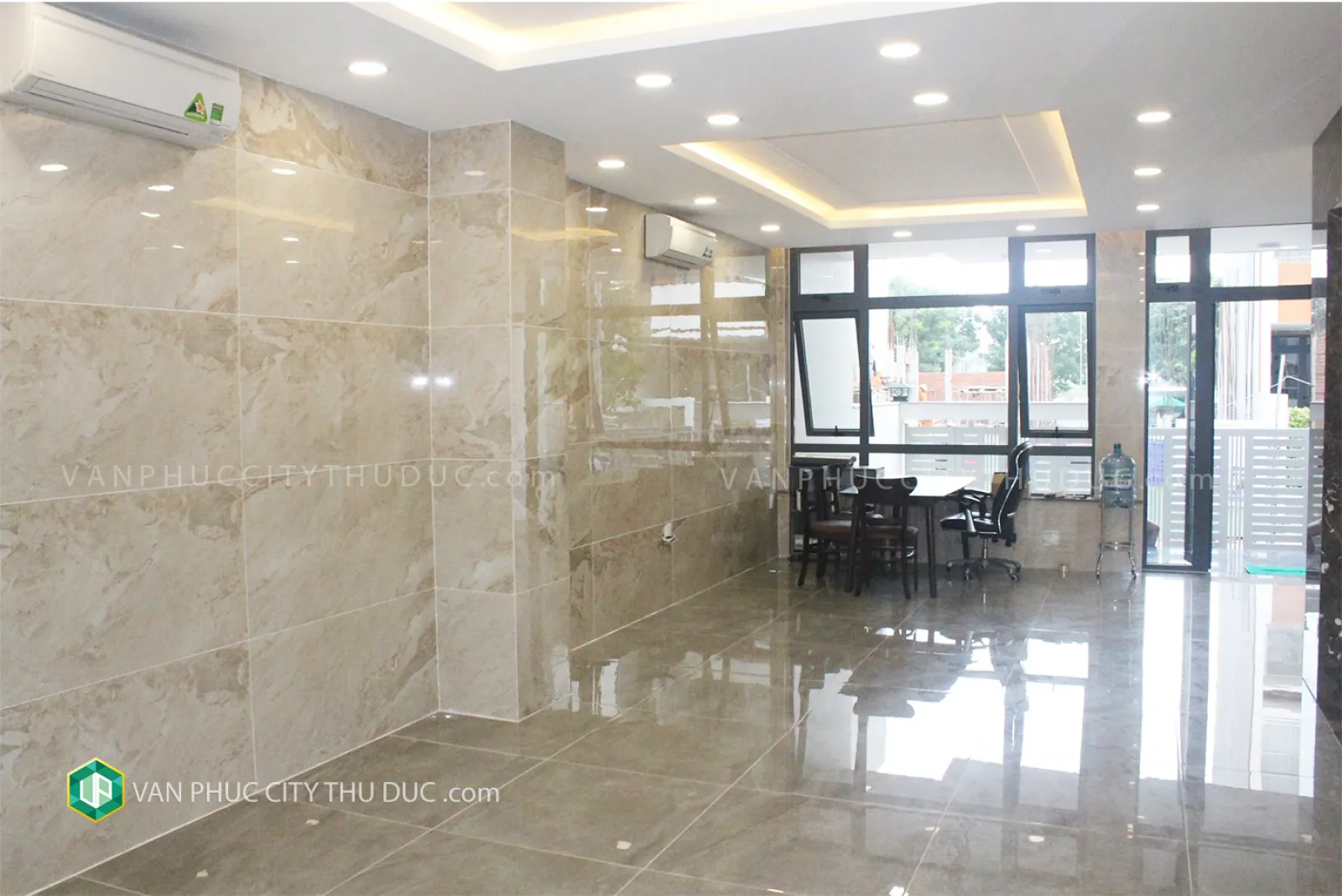 Cho thuê TẦNG TRỆT nhà 6x17m máy lạnh đầy đủ giá rẻ 20 triệu