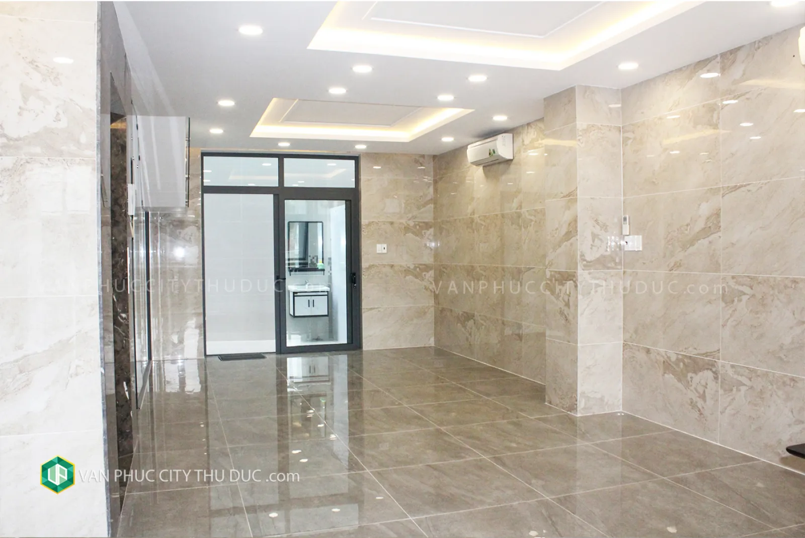 Cho thuê TẦNG TRỆT nhà 6x17m máy lạnh đầy đủ giá rẻ 20 triệu